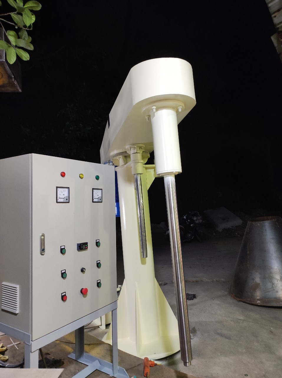 Máy khuấy sơn 55kw