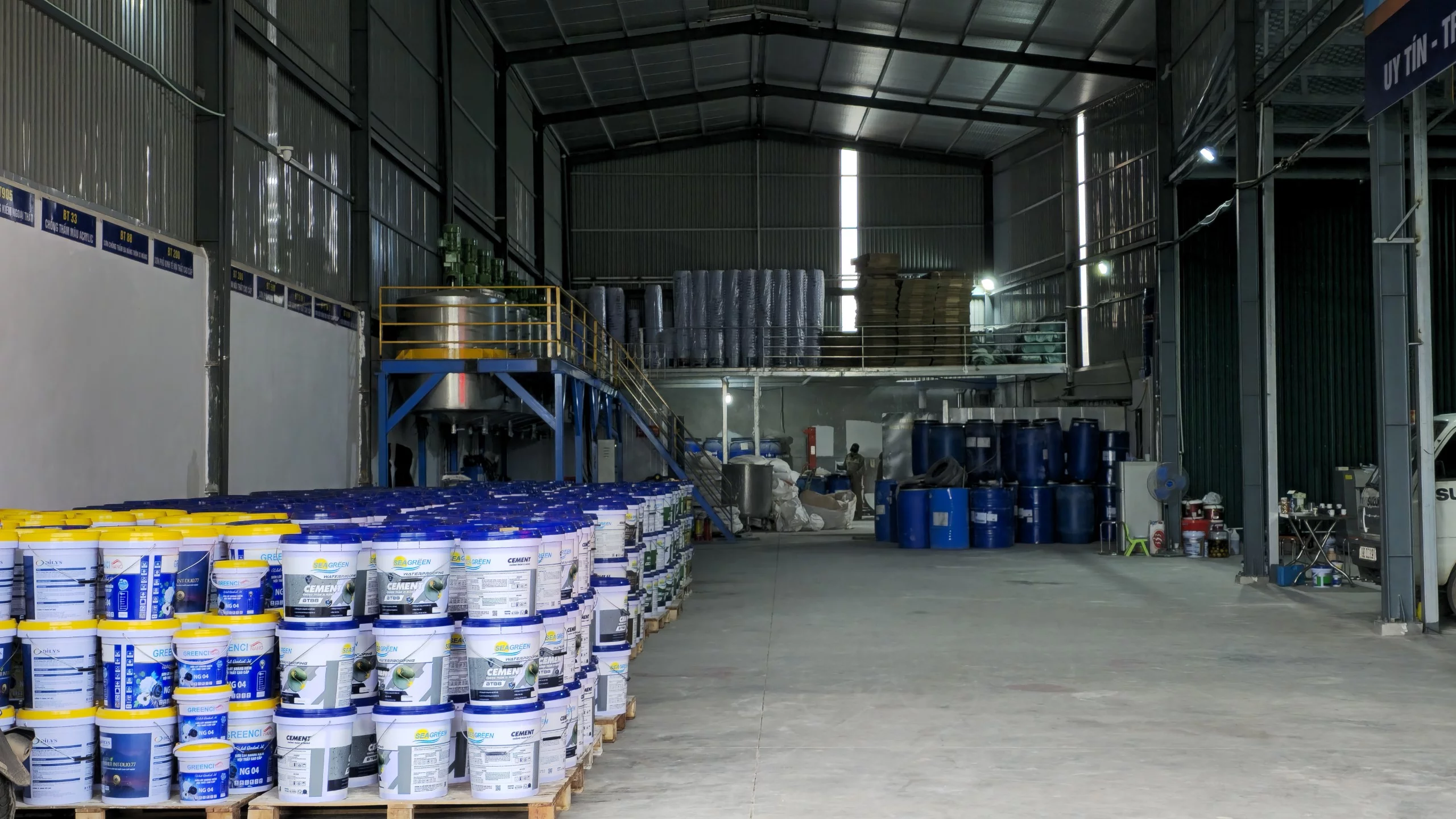 day-chuyen-san-xuat-son-hien-dai